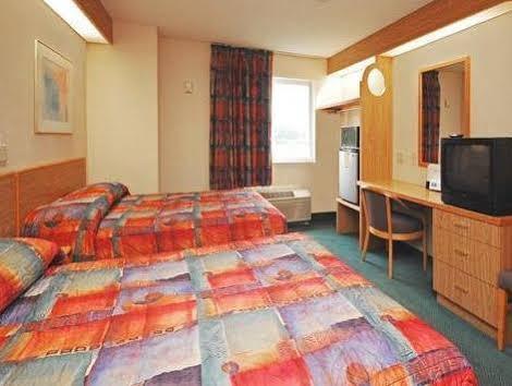 Rodeway Inn Willington North Bagian luar foto