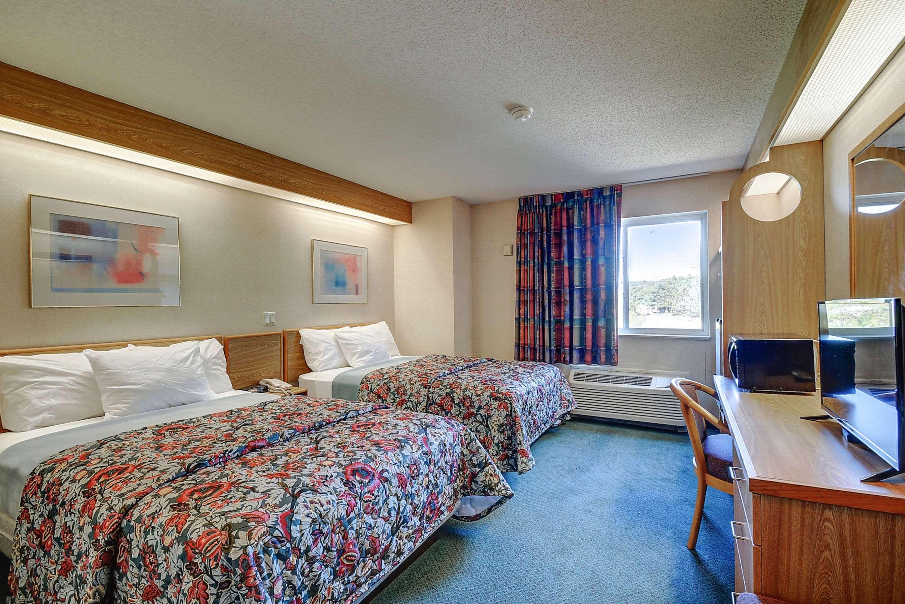 Rodeway Inn Willington North Bagian luar foto
