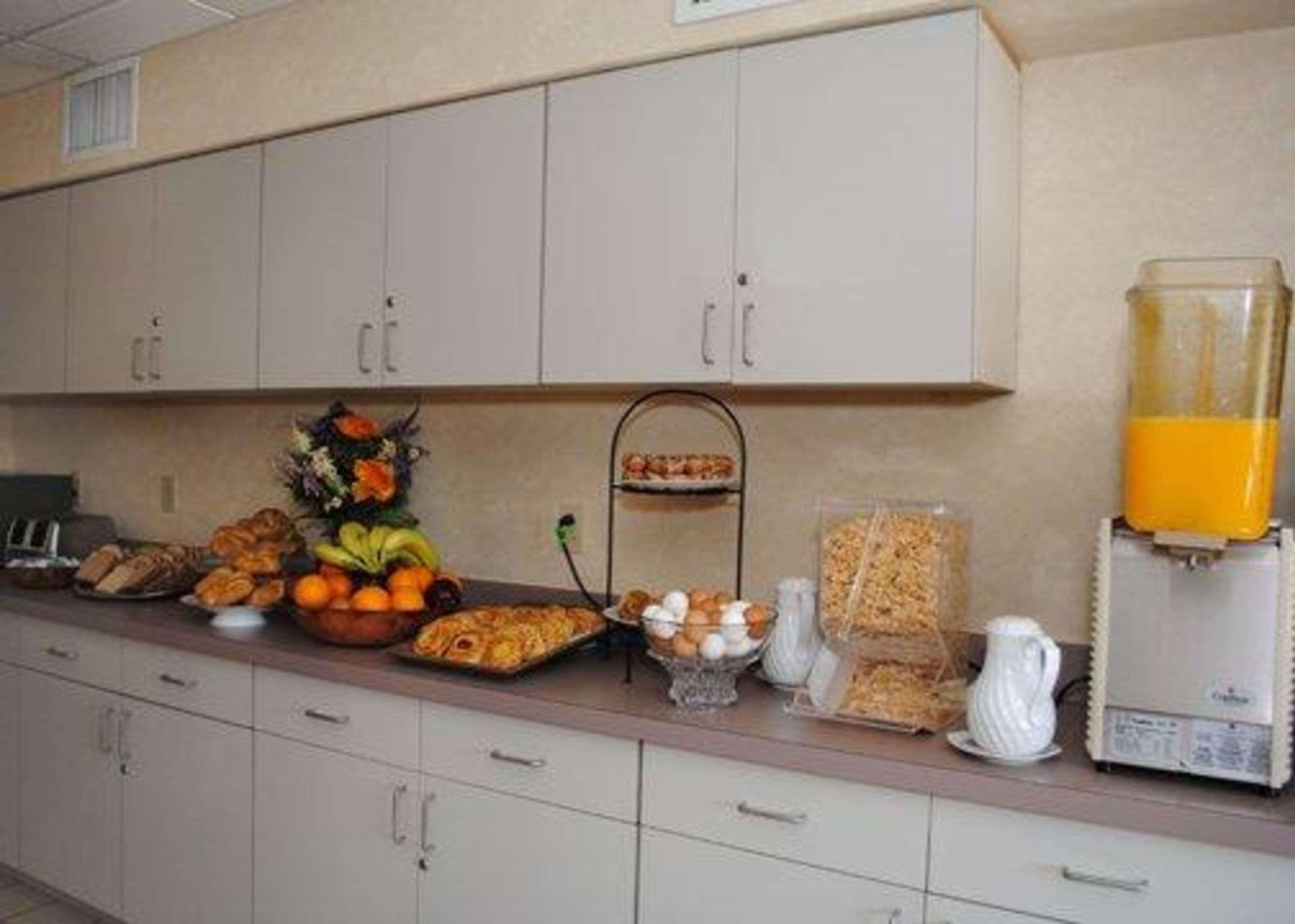 Rodeway Inn Willington North Bagian luar foto
