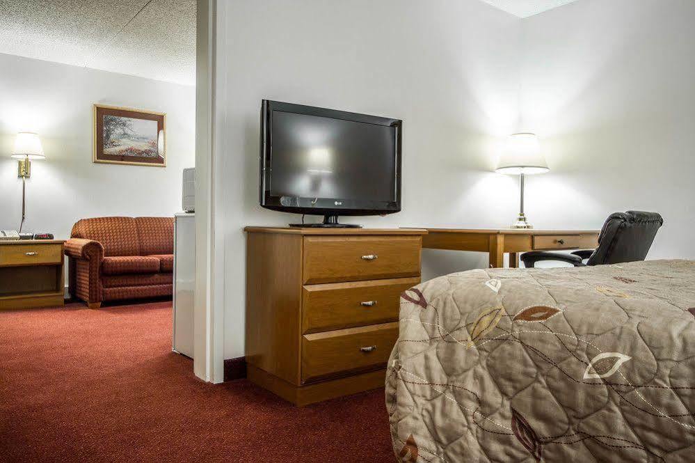 Rodeway Inn Willington North Bagian luar foto