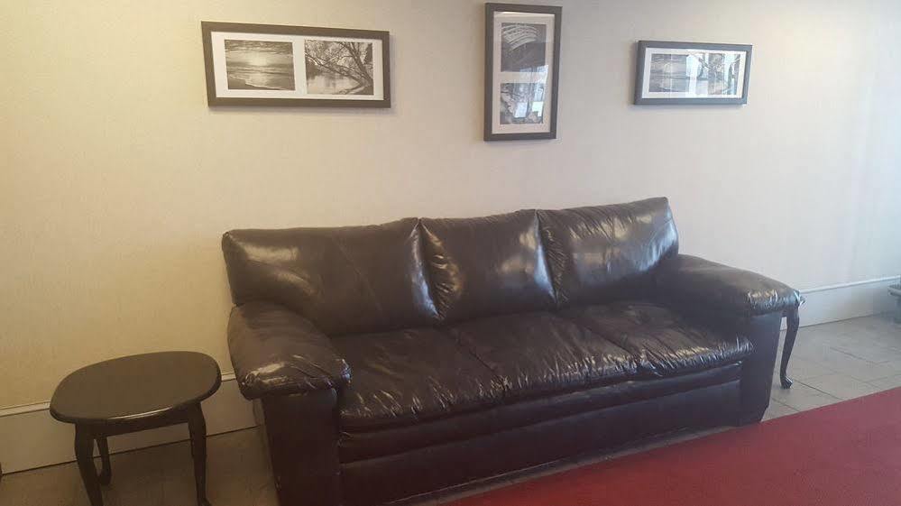 Rodeway Inn Willington North Bagian luar foto